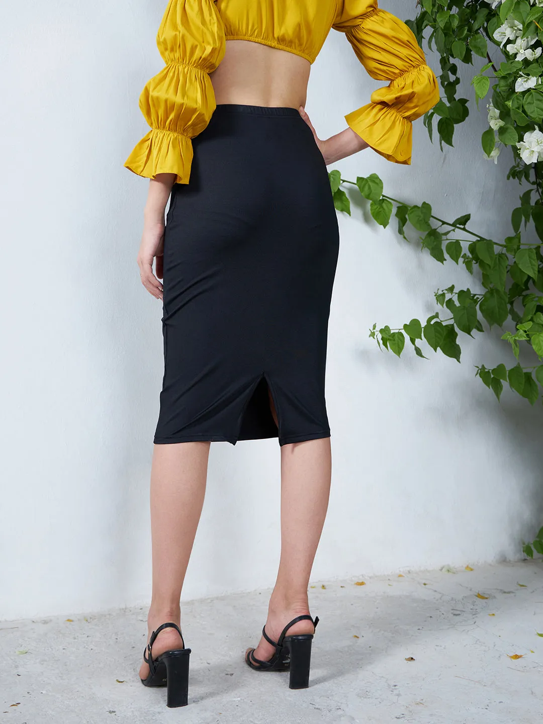 Berrylush Women Solid Black Elastic Waist Slip-On Polyester Blend Straight Hem Pencil Midi Skirt