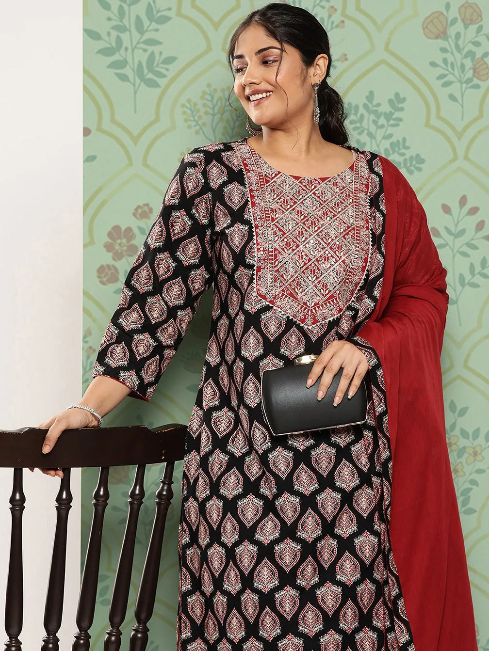 Plus Size Black Ethnic Embroidered Zari Pure Cotton Kurta With Trousers & Dupatta