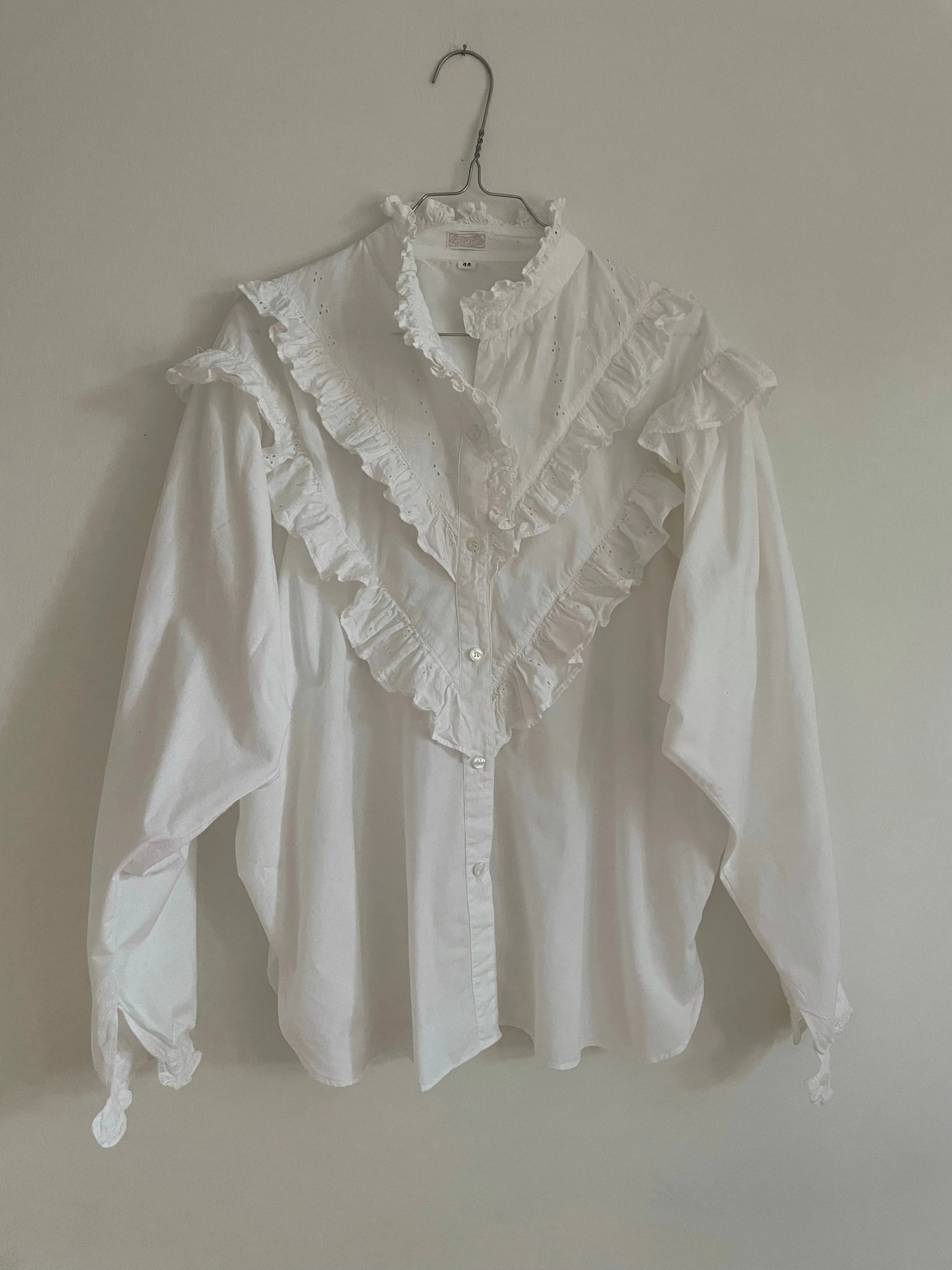 White Cotton Lace Ruffles Shirt