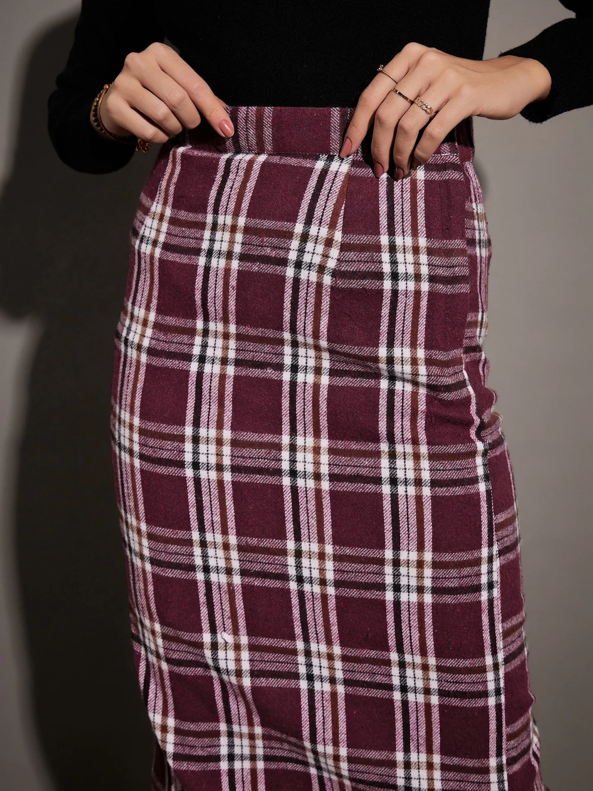 Women Maroon Yarn dyed Check Pencil Skirt