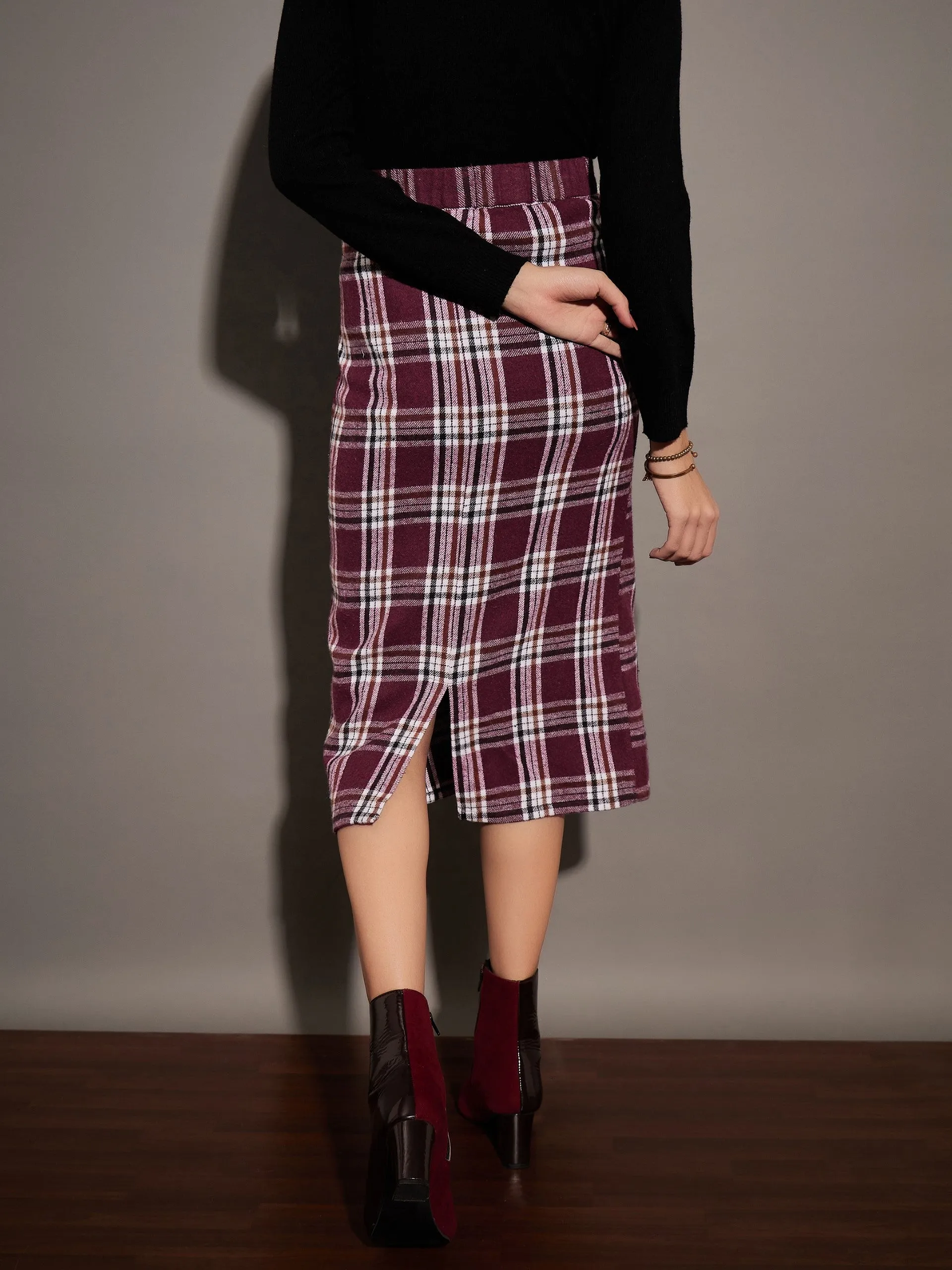 Women Maroon Yarn dyed Check Pencil Skirt