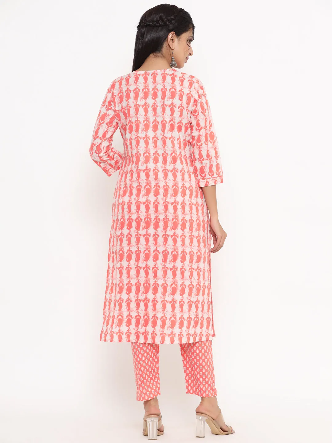 Women Peach Paisley Print Kurta With Trousers