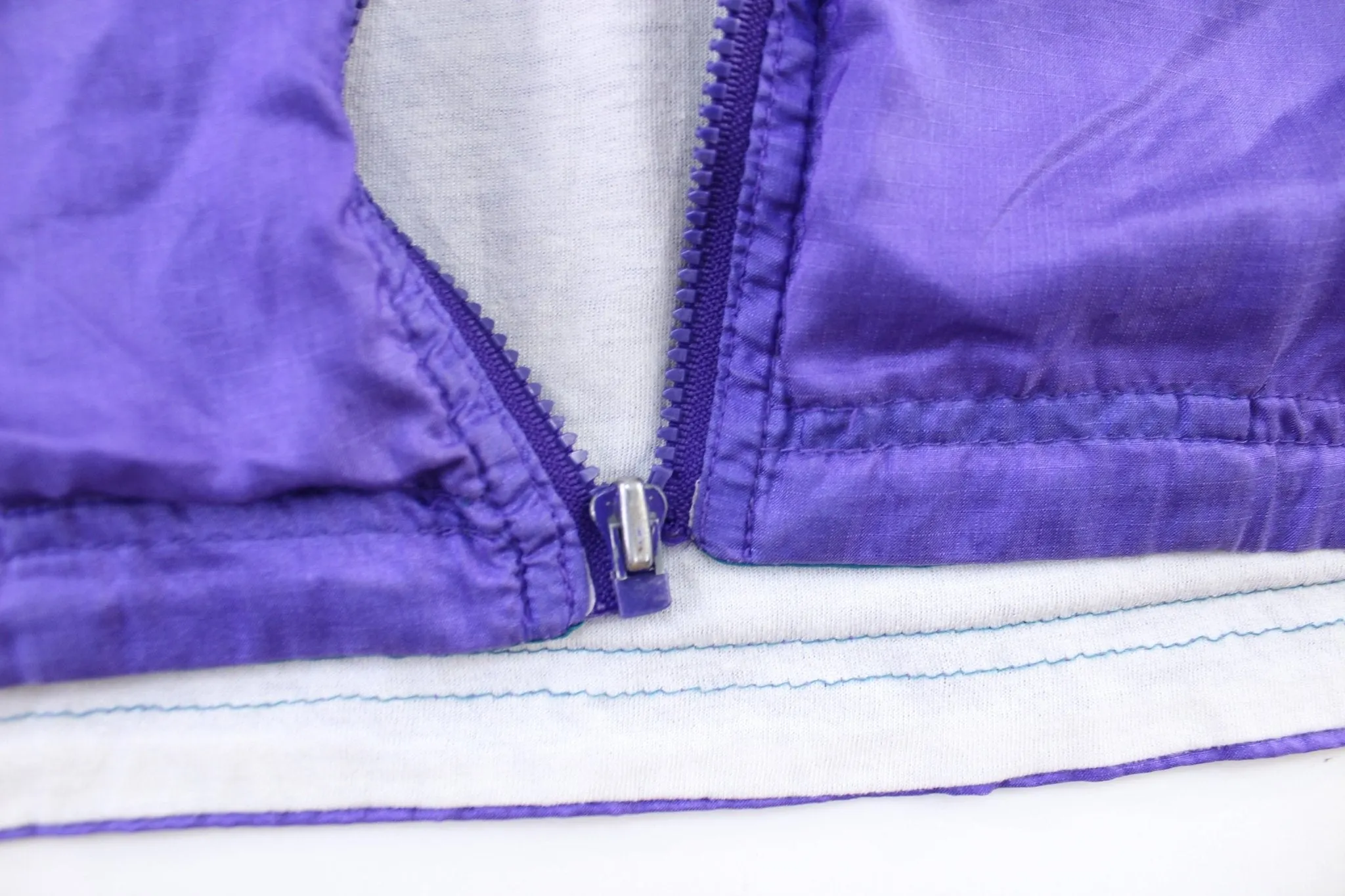 Women's 90's Nike Embroidered Logo Purple & Teal Zip up Jacket